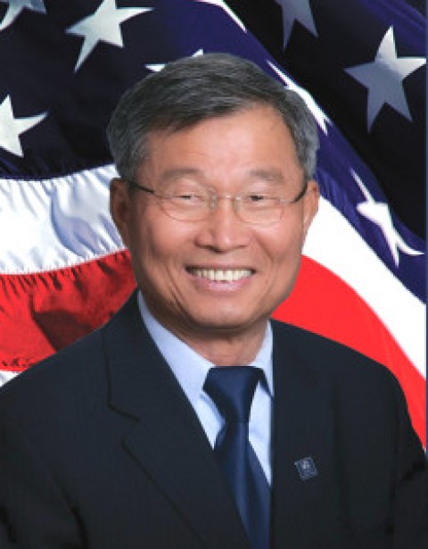 Cupertino City Council Member Barry Chang (張昭富)发表声明要求Bob Beckel立即辞职